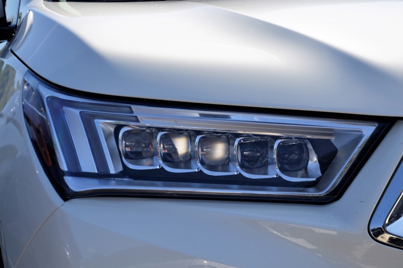 concession-MARIE-min_acura-headlamp-2834131